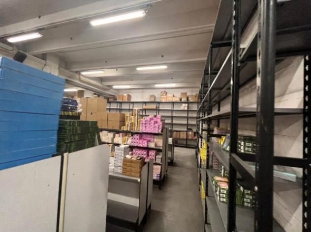Immobile di 1230 m² con 4 locali in vendita a Brescia - Foto 9