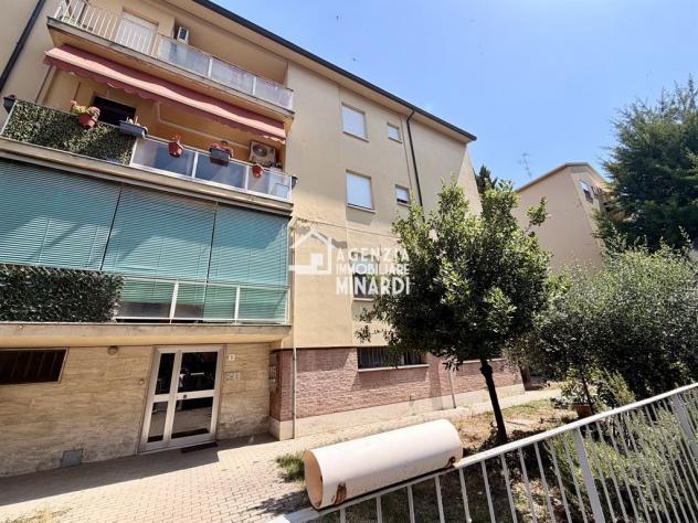 FAENZA – ZONA PARCO BUCCI | APPARTAMENTO COMPLETAMENTE RISTRUTTURATO CON GARAGE E TERRAZZO