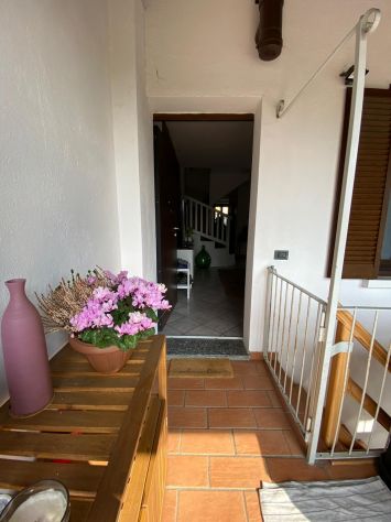 Sumirago - appartamento completamente ristrutturato su 2 piani - Foto 2