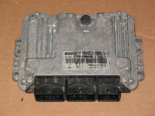 0281017065 ECU RENAULT TRAFIC 2.0 EDC16C36-3.3 8200935115 8201105714