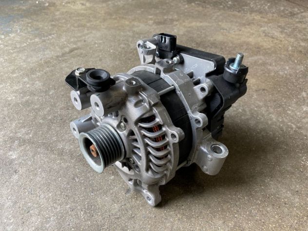 Alternatore Subaru Crosstrek Hybrid 2.0 E-Boxer del 2024 (23700-AB080)