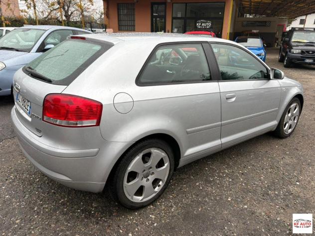 AUDI - A3 - 2.0 16V TDI Attraction - Foto 4