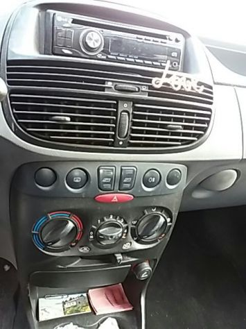 Fiat Punto 1.2 8V 5p. S Metano Clima - Foto 5