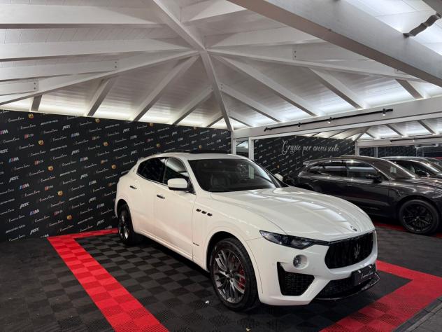 Maserati Levante V6 Diesel 275 CV Q4 Gransport - Foto 3
