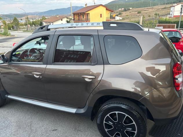 Dacia Duster 1.5 dCi 110 CV S&S 4x4 Serie Speciale Brave2 - Foto 2