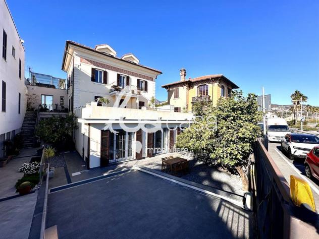 ID 895 Bellissimo Trilocale in Villa storica , di fronte alla Marina, con giardino e posto auto "A cà de Jolanda" CIN IT009034C2M24A73HQ - Foto 7