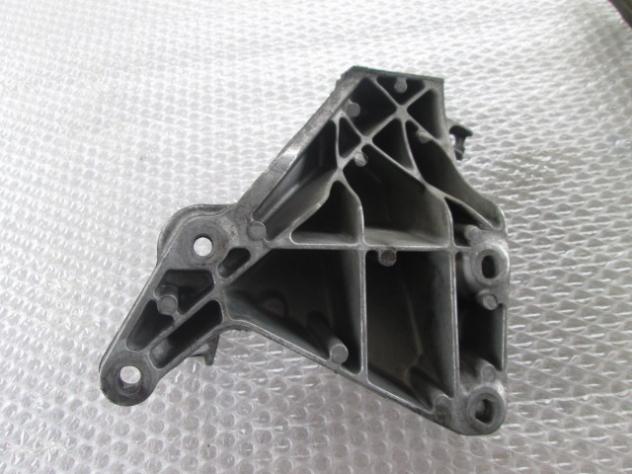 24168110 SUPPORTO MOTORE SINISTRO BMW SERIE 1 118 D E87 2.0 D 90KW 6M 5P (2005) RICAMBIO USATO 22116760309