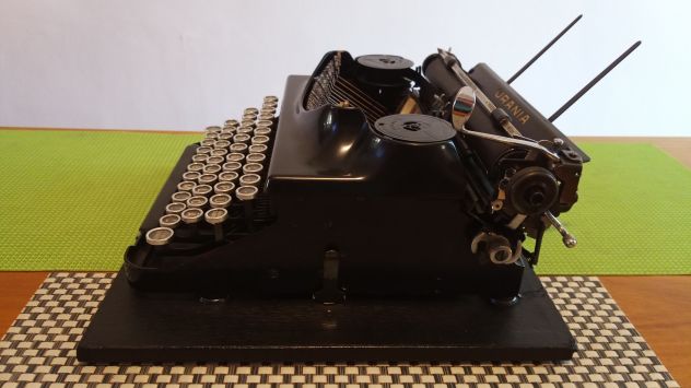 Macchina da scrivere: Urania Klein Piccola - Made in Germany - degli anni 30' - Foto 4
