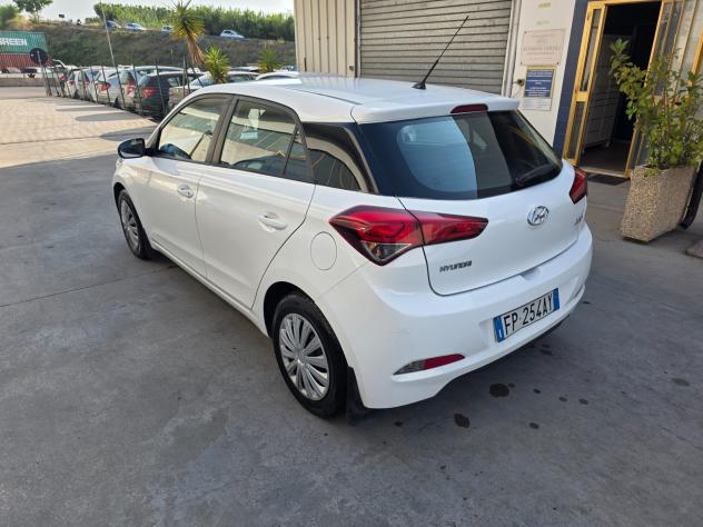 Hyundai i20 1.2 5 porte Tech - Foto 6