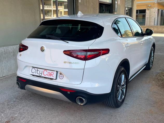 Alfa Romeo Stelvio 2.2 Turbodiesel 210 CV AT8 Q4 Business - Foto 8