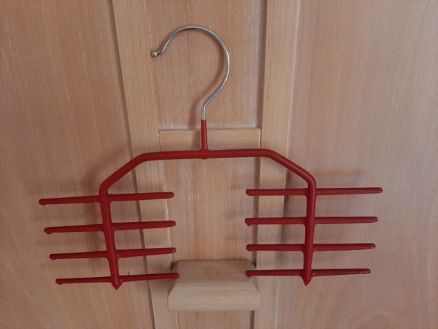PORTA CRAVATTE IN ACCIAIO PLASTIFICATO ANTISCIVOLO