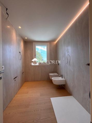 APPARTAMENTO di 4 vani e di 135 mq (CONEGLIANO) rif. SM32A1_1 - Foto 14