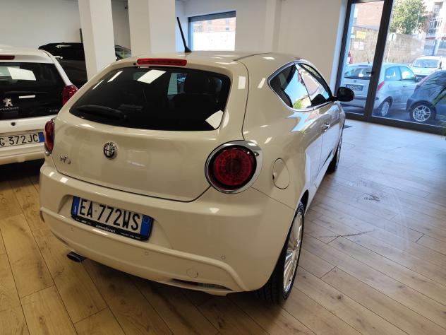Alfa Romeo MiTo DISTINCTIVE - Foto 2