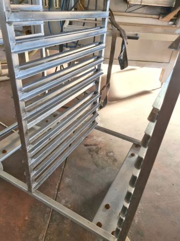 porta vassoi in inox con ruote usato - Foto 2
