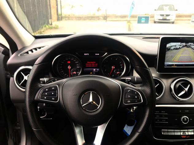 Mercedes-benz GLA 180 122CV 7G-TRONIC AUTOMATIC SPORT - LED NAV CARPLAY PELLE CAMERA SENSOR CERCHI R18 - Foto 5