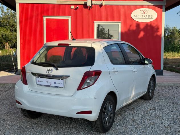 Toyota Yaris 1.4 D-4D 5 porte Lounge - Foto 4