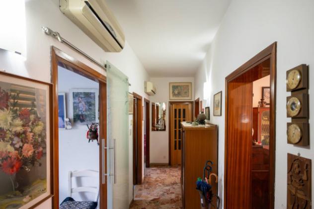 Appartamento di 121 m² con 4 locali e box auto in vendita a Venezia - Foto 16