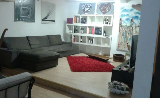 INFERNETTO AMPIO TRILOCALE CON TERRAZZO - Foto 2