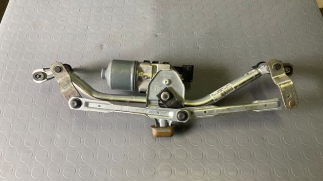 Motorino tergicristallo anteriore Peugeot 2008 del 2016 (0390241540) - Foto 2