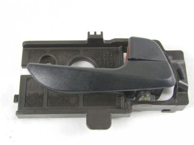 83620B9000PGB MANIGLIA INTERNA PORTA POSTERIORE DESTRA HYUNDAI I10 1.0 B 49KW AUT 5P (2017) RICAMBIO USATO 83620-B4020