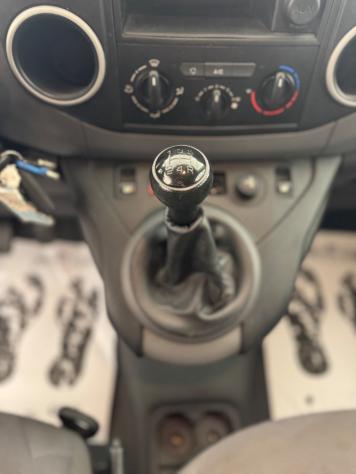 Peugeot Partner BlueHDi 100 L1 Furgone Premium - Foto 9