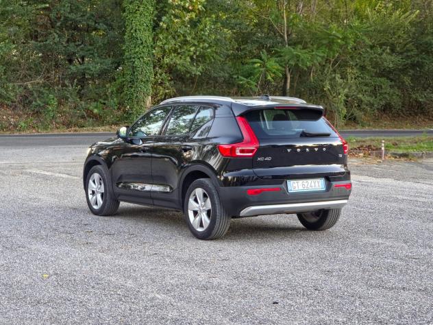 Volvo XC40 T2 automatico Core CV-129 E6 NEO 2024 - Foto 4
