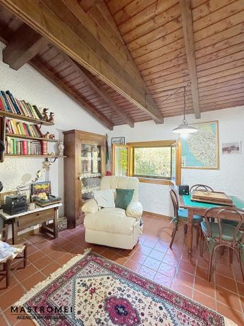 CASA INDIPENDENTE di 6 vani e di 120 mq (MONTECARLO) rif. 3615 - Foto 7