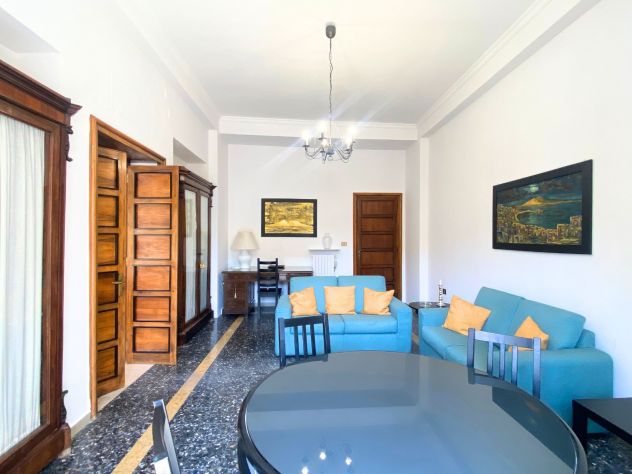 Piazza Carità: elegante bilocale arredato nel cuore di Napoli - Foto 2