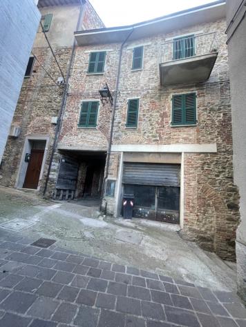 locale di sgombero in vendita a Piegaro