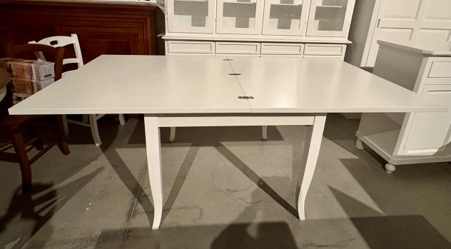 NUOVO TAVOLO Cm. 100x100 A LIBRO DI VERO LEGNO FINITURA BIANCO LACCATO - Foto 8