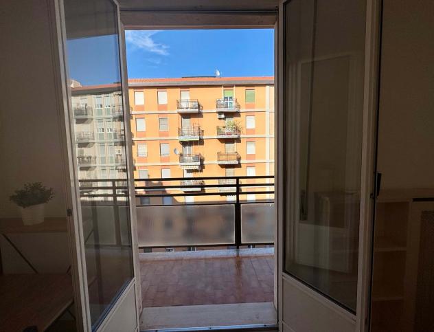 Stanza matrimoniale con balcone privato in Via Francesco Caracciolo 26, Milano, Italia - Foto 5