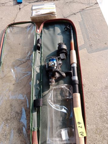 Lotto di 4 canne da pesca Decathlon per acqua dolce, modello 240, con relativi a - Foto 7