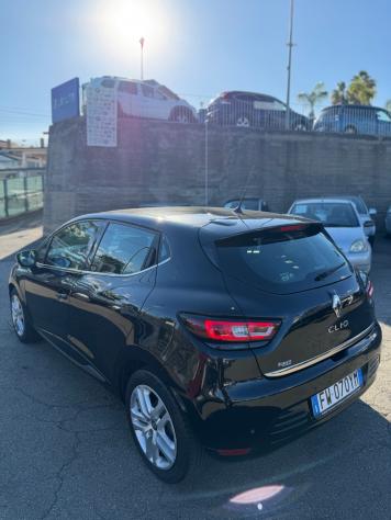 Renault Clio TCe 12V 90 CV 5 porte Moschino Intens - Foto 8