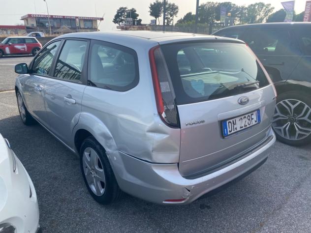 Ford Focus 1.6TDCi SW Tit. FIN NO BUSTA PAGA - Foto 5