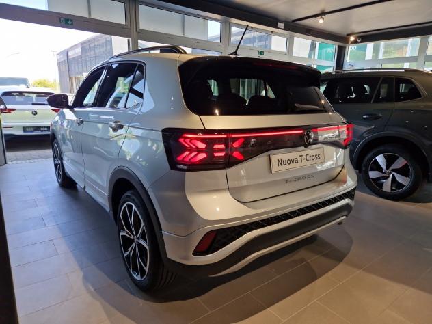 Volkswagen T-Cross T-Cross 1.0 tsi R-Line 115cv - Foto 3