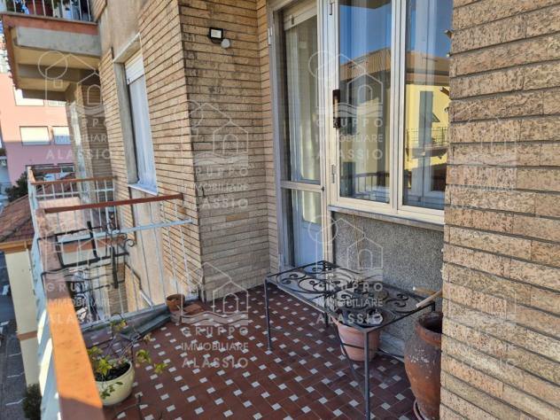 Albenga, soleggiato e centralissimo appartamento con terrazzo in centro - Foto 11