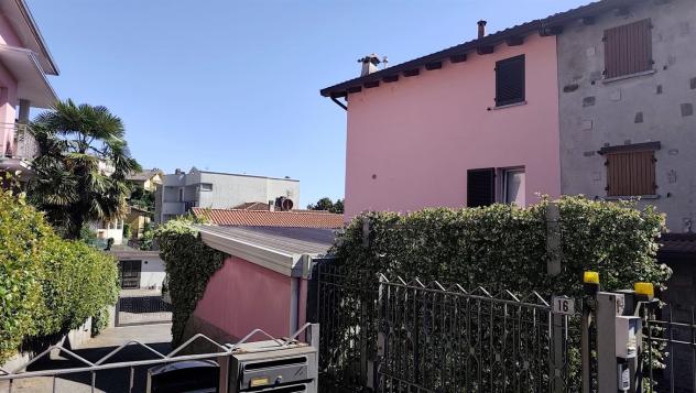 BILOCALE ARREDATO A CALOLZIO CON POSTO AUTO