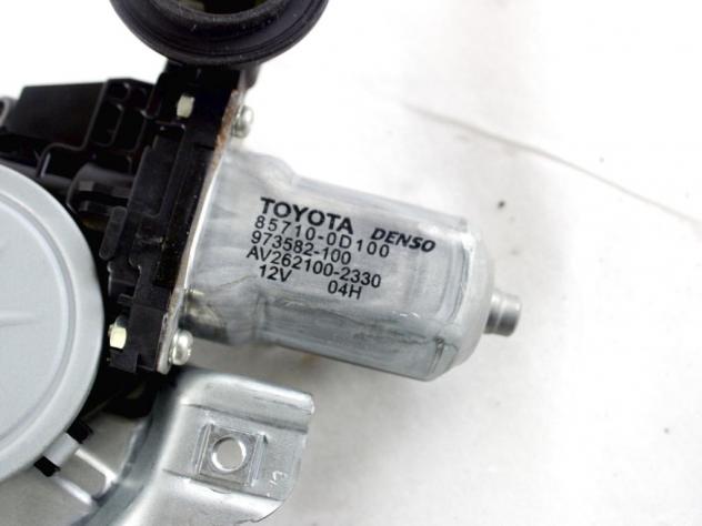 698100D131 MOTORINO MECCANISMO ALZA-VETRO ALZA-CRISTALLO PORTA ANTERIORE DESTRA TOYOTA YARIS 1.3 B 64KW 5M 5P (2006) RICAMBIO USATO 85710-0D100 - Foto 7