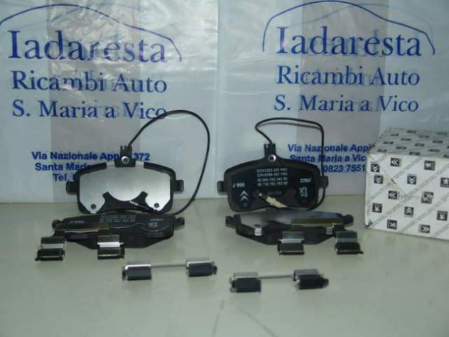 Kit pastiglie freno anteriori Peugeot 407 425478