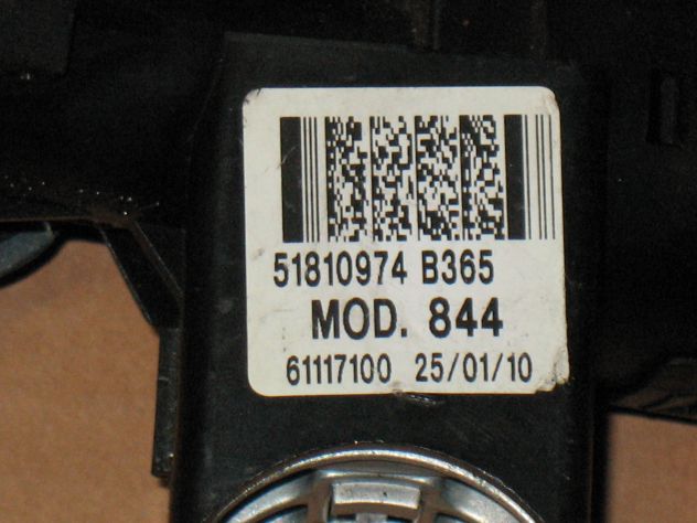 51810974 B365 BLOCCHETTO CON CHIAVE A TELECOMANDO LANCIA DELTA MOD.844 61117100 - Foto 2