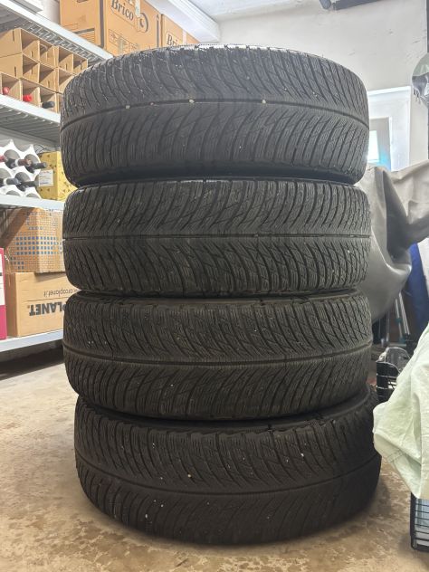 Michelin Pilot Alpin 5 SUV 225/60 R18 104H M+S – 4 gomme – DOT 4919