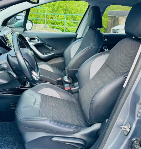 Peugeot 2008 BlueHDi 100 S&S Allure - Foto 9