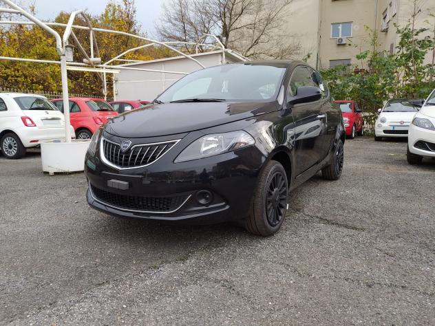 Lancia Ypsilon 1.0 FireFly 5 porte S&S Hybrid Silver - Foto 4