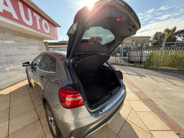 MERCEDES-BENZ GLA 200 D SPORT PREMIUM AMG CERCHI 18" KEYLESS CAMERA rif. 23276402 - Foto 9