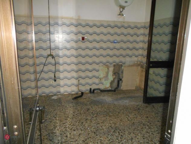 IMMOBILE COMMERCIALE di 3 vani e di 180 mq (CIGLIANO) rif. 035 - Foto 19