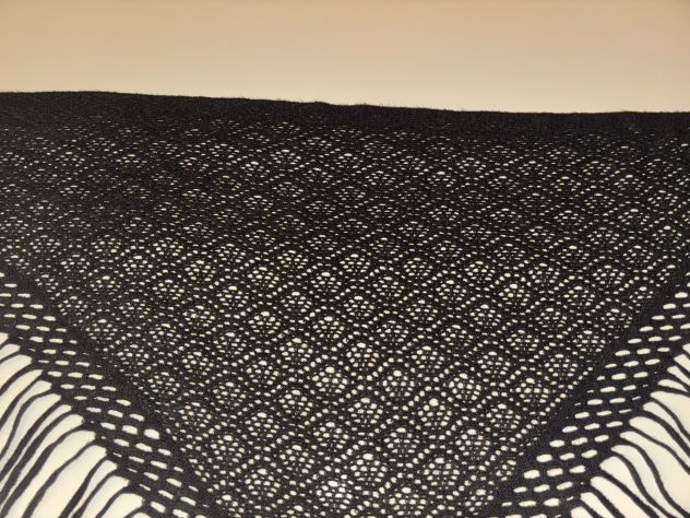 SCIALLE/MANTELLA/PONCHO/SCIARPA COME NUOVA,100% IN LANA,MARCA”MODA B”ORIGINALE - Foto 4