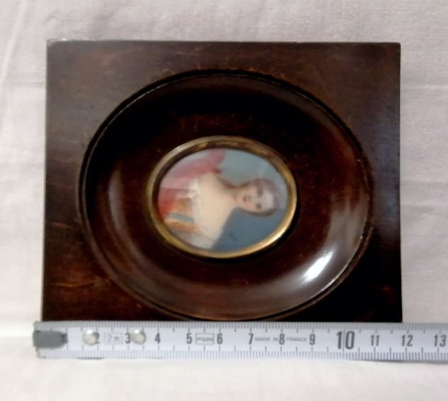 SQUISITA MINIATURA RITRATTO DI DAMA FIRMATA DA GIOVANNI BASILE ROI (1866-1921). - Foto 9