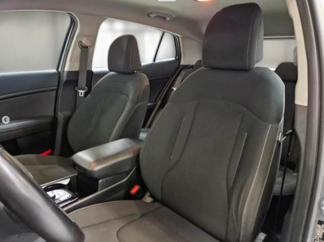 Kia Sportage 1.6 CRDi MHEV DCT Business - Foto 6