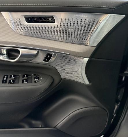 Volvo XC90 Plug-In Hybrid T8 AWD plug-in 7p Ultra Black Edition - Foto 10