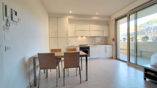 Trilocale nuovo con ampio terrazzo. Affitto estivo Riccione - Foto 3